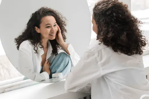 Autoconfiança com seu reflexo