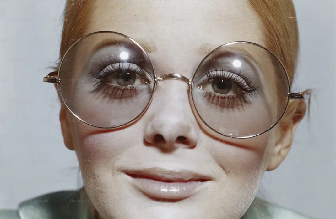 Realce seu rosto e estilo com a armação de óculos perfeita